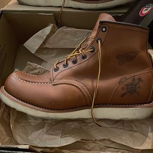 Redwing 10875 work boots 11.5